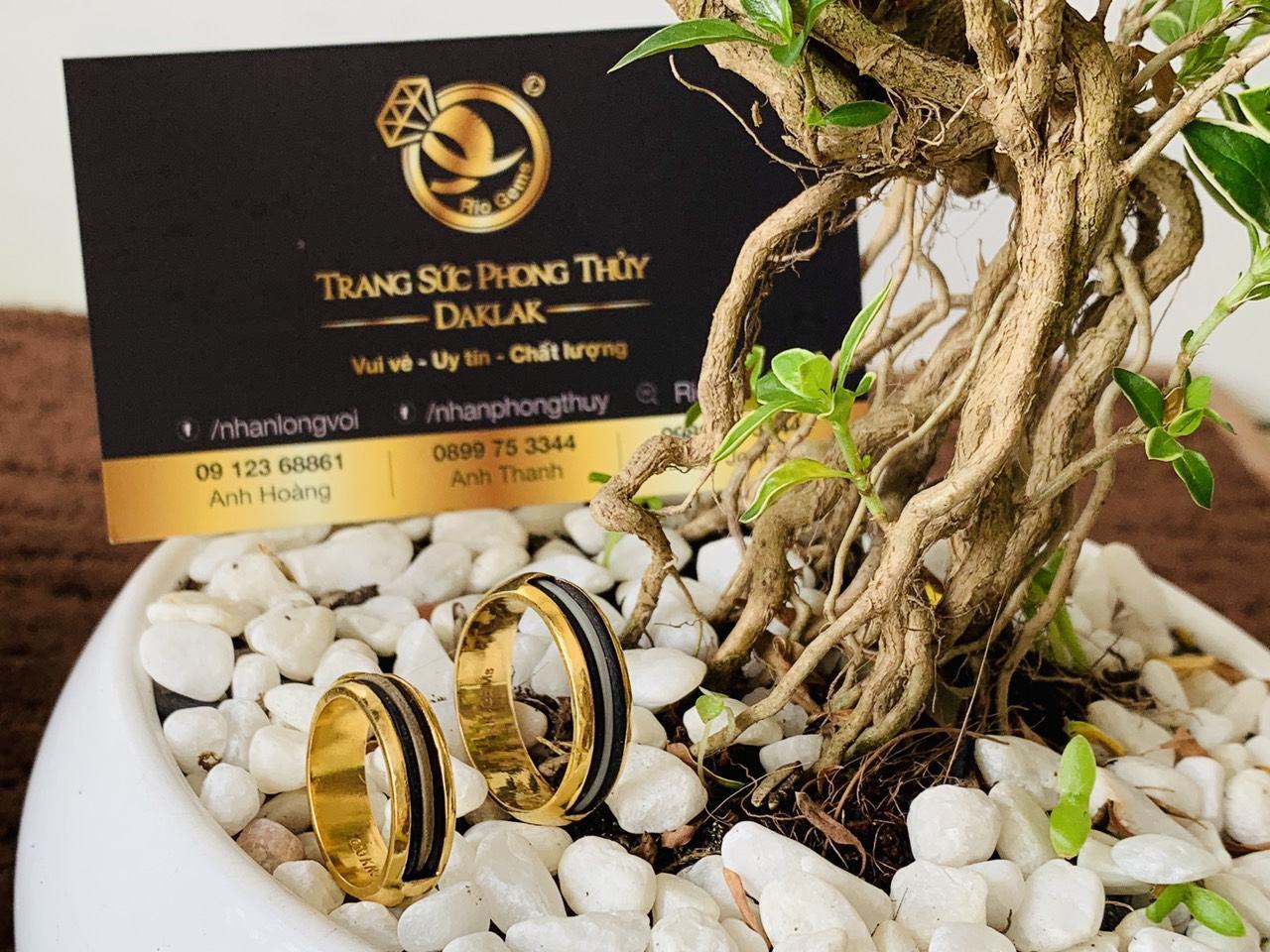 Cặp nhẫn cưới đơn giản vàng 18K luồng 3 sợi lông trắng Thái Lan (lông FAKE) - Món quà cưới độc đáo