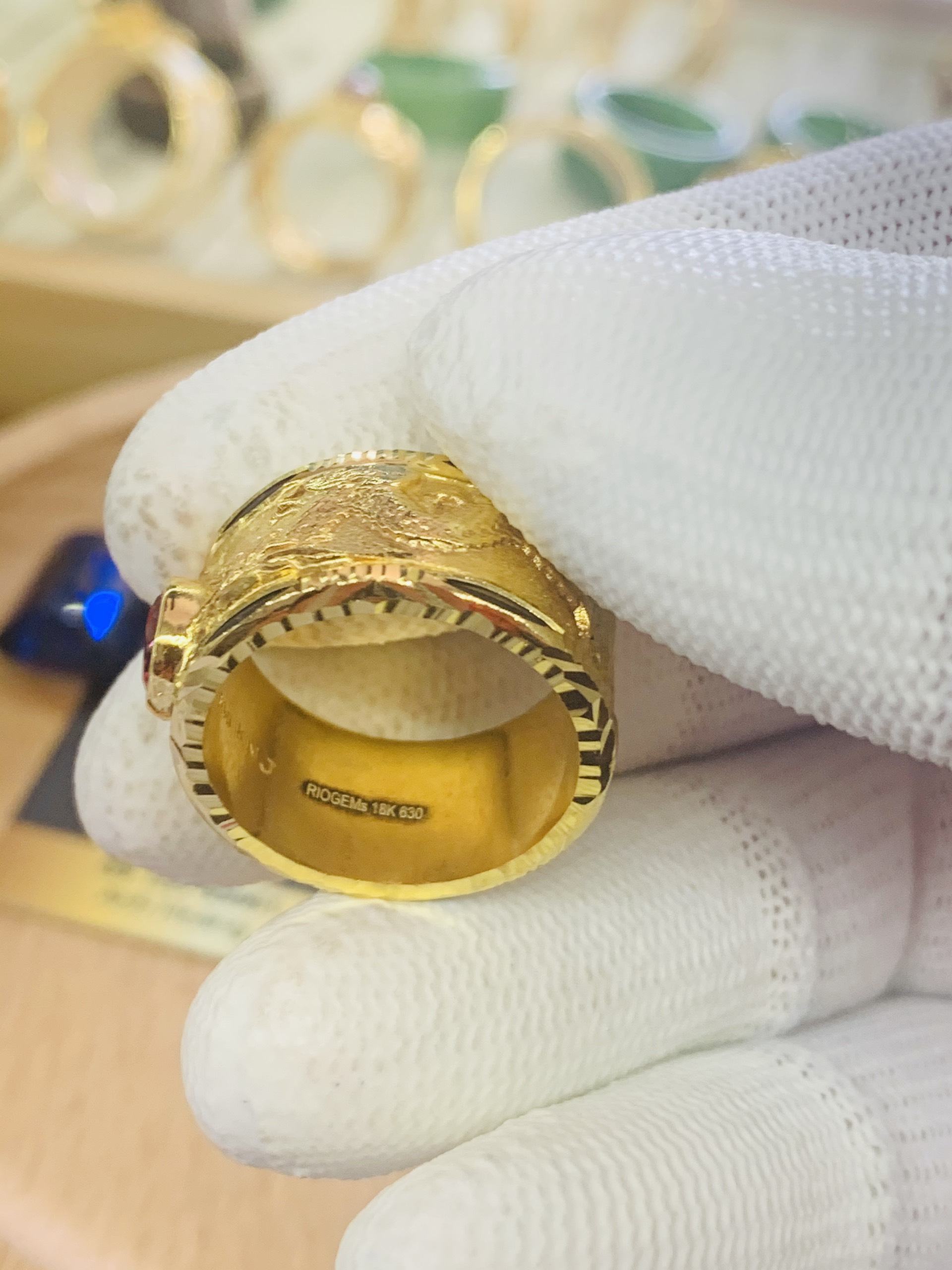 Nhẫn 2 rồng vàng chầu ngọc Cz đỏ phong thủy mệnh Hỏa, Thổ