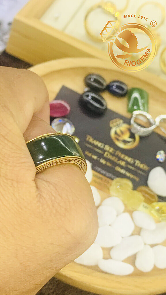 Nhẫn phong thuỷ màu xanh lục 3 đồng tiền VÀNG 18K – đeo ngón CÁI gia công đẹp