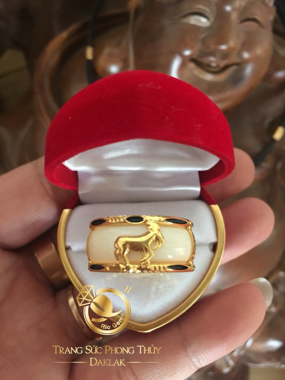 Nhẫn phong thủy tuổi Mùi – Nhẫn Dê vàng 18K (nhẫn trắng FAKE) chất lượng cao