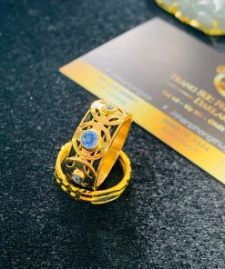 Nhẫn ĐỒNG TIỀN đính đá Cz xanh dương hợp mệnh Thủy - Mộc của Riogems
