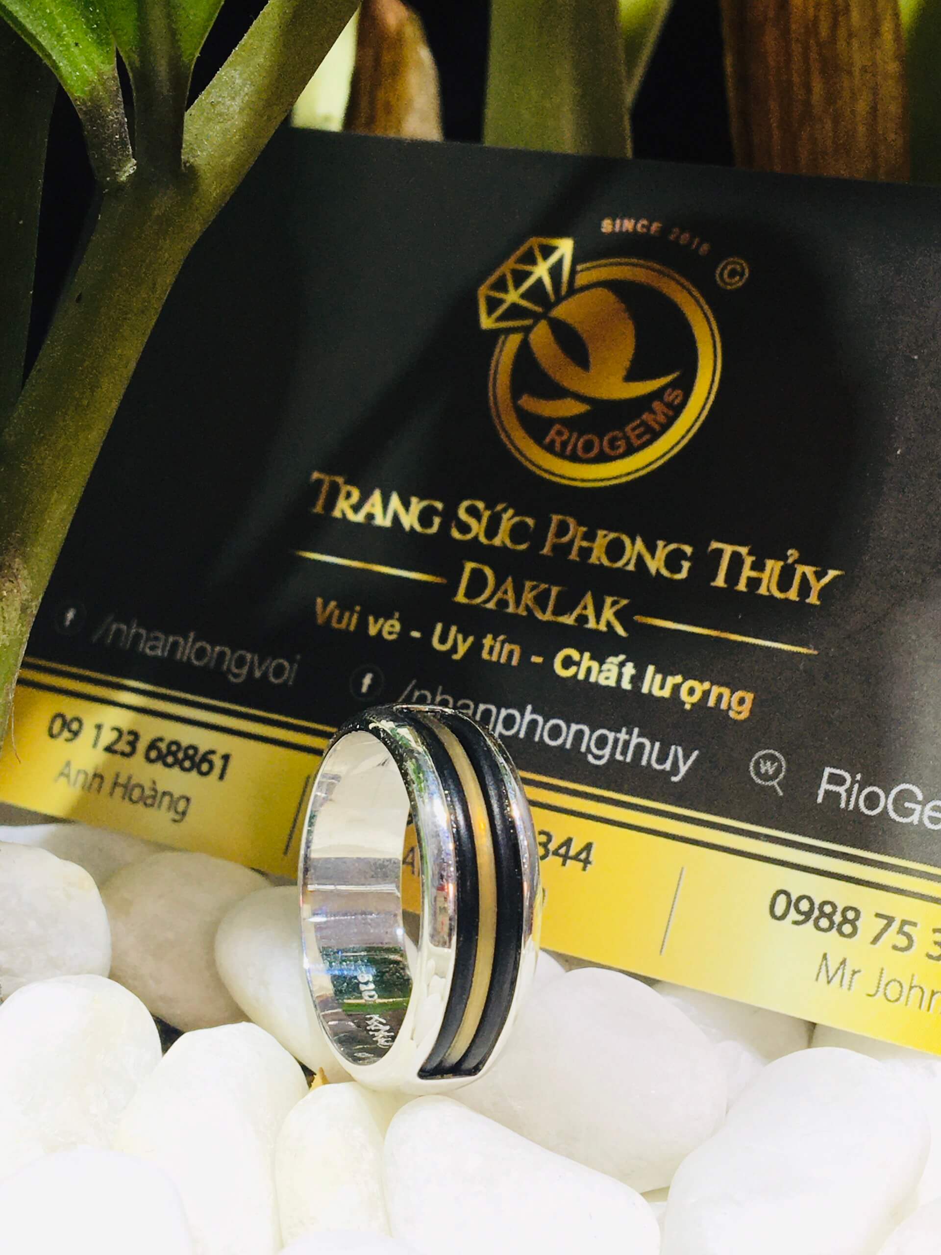 Nhẫn vàng Trắng luồng lông voi trắng – đen Thái Lan khắc tên