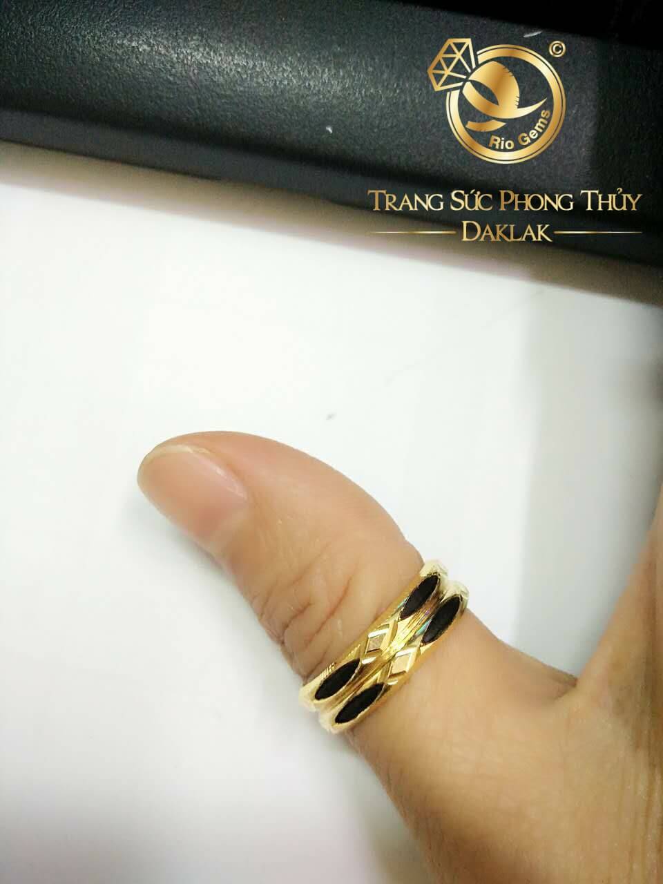Nhẫn vàng 18K luồng lông khắc hoa văn phong thủy (lông FAKE) cho các cặp đôi