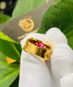 Nhẫn Lục Long vàng Mini chầu Ngọc Ruby - Đeo ngón út thiết kế bởi Riogems