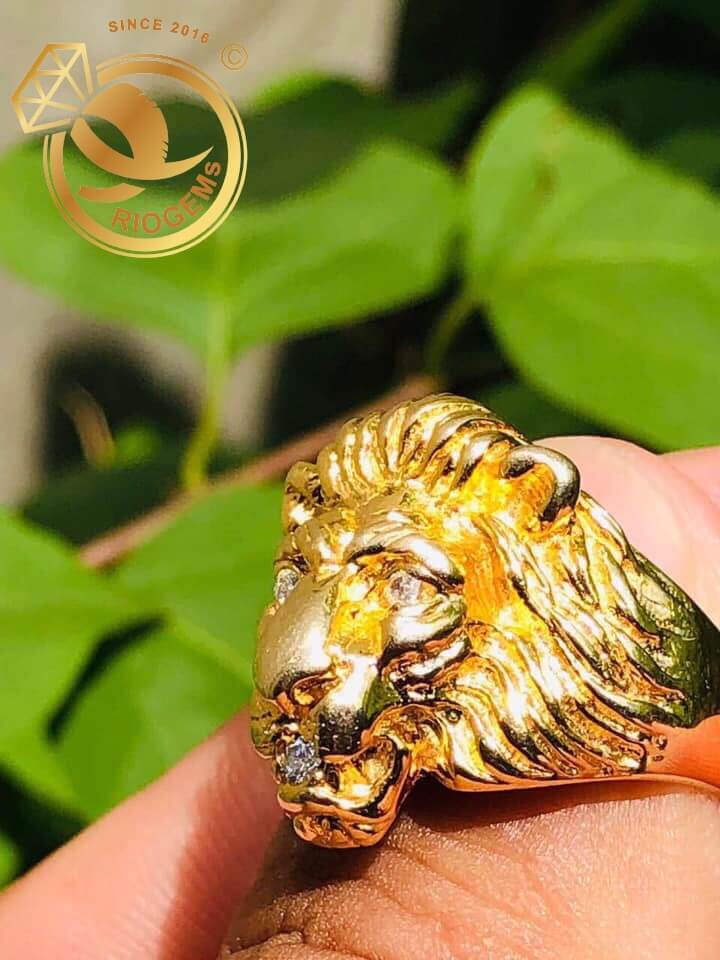 Nhẫn đầu Sư Tử vàng 18K đúc nguyên khối đính kim cương Moissanite chất lượng