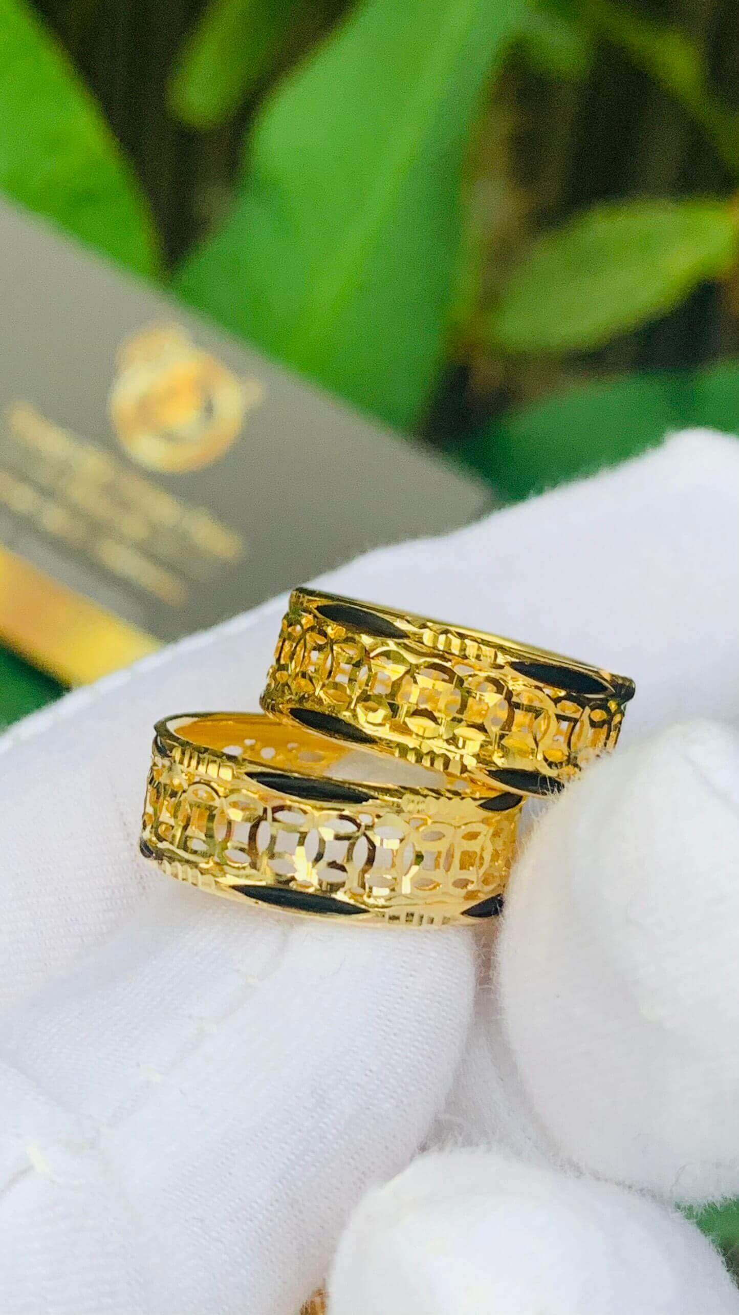 Nhẫn Kim Tiền vàng 18K mini có luồng 2 lông FAKE (Bảng 6-7mm) đẹp