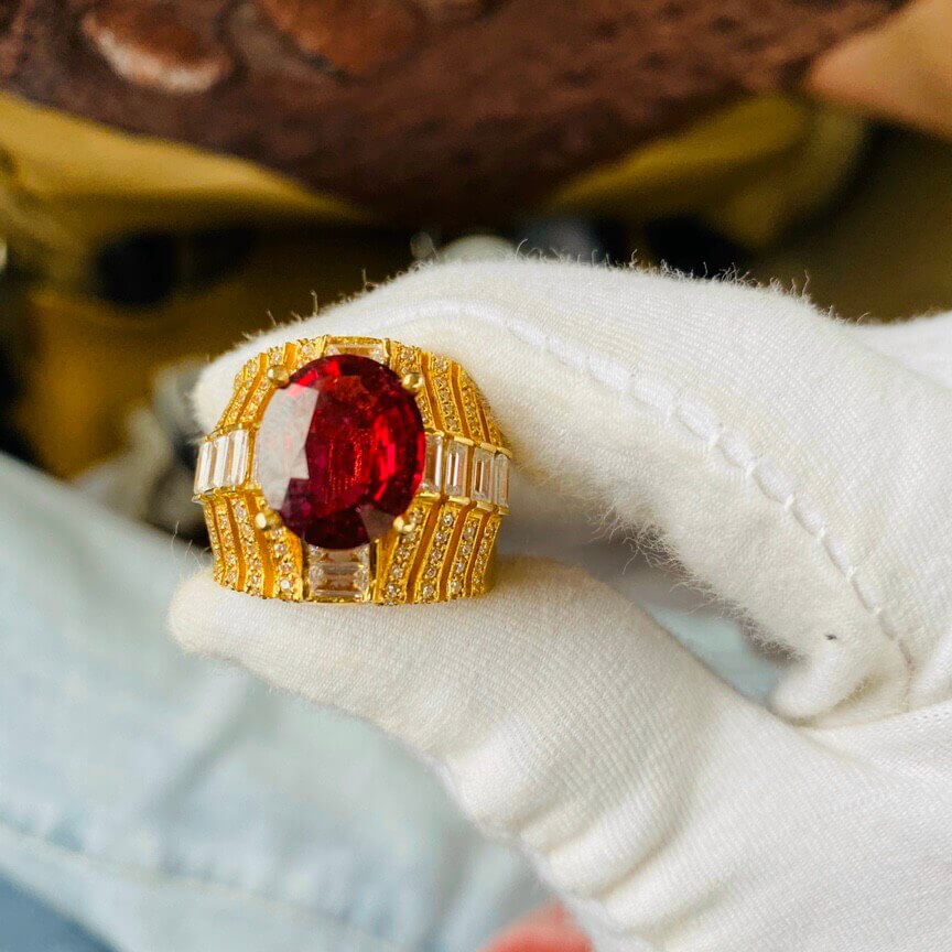 Nhẫn Rolex nam vàng 18K đính Garnet cắt giác kim cương tinh xảo