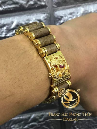 Vòng tay trầm hương mắc xích vàng 18K