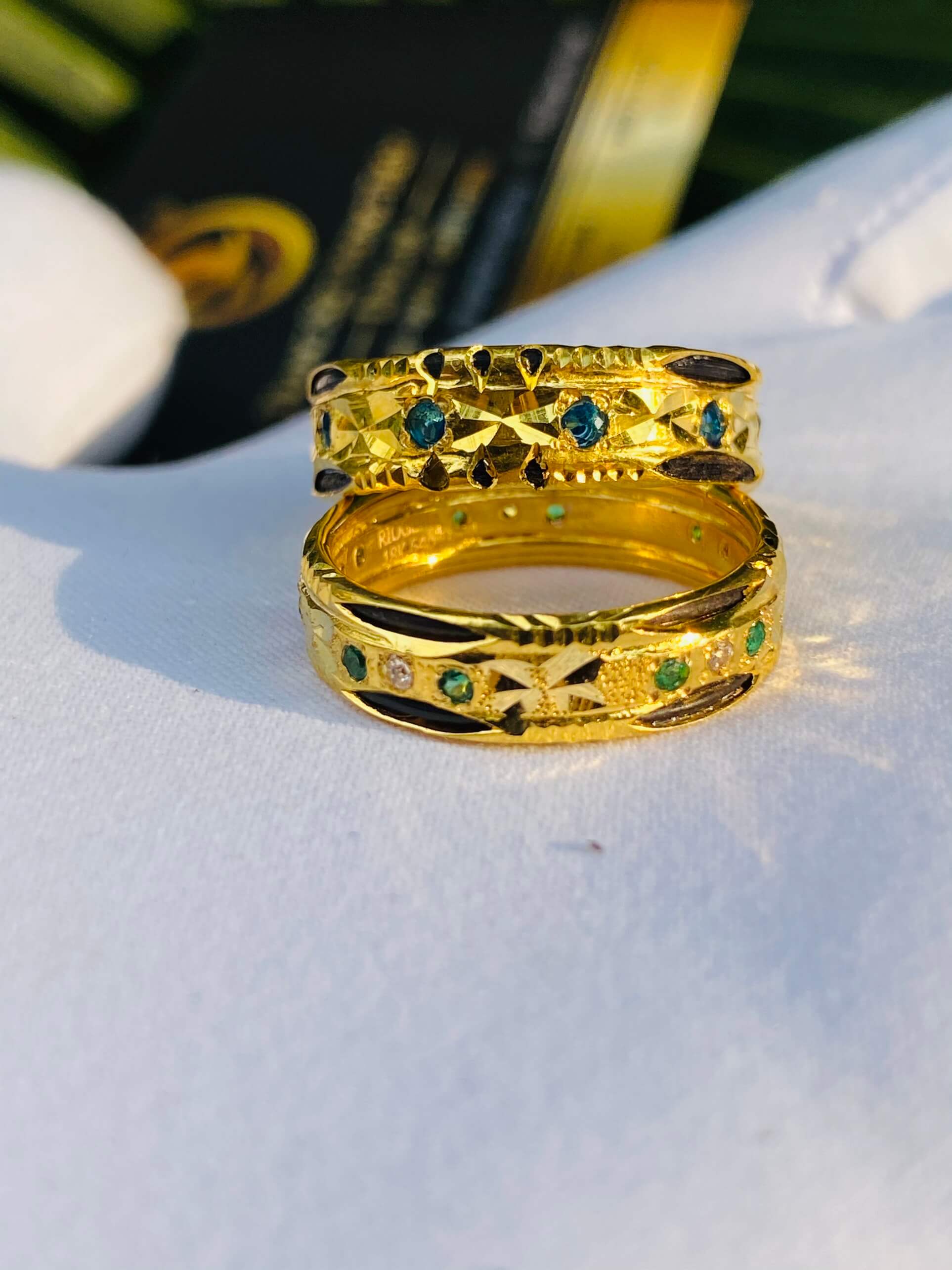 Cặp nhẫn cưới nam nữ phong thủy tượng trưng cho tình yêu vĩnh hằng