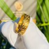 Nhẫn hoa văn VÀNG 18K đeo ngón giữa hợp phong thủy cho Nữ