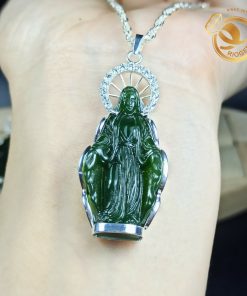 Mặt dây chuyền hình Đức Mẹ Maria chất liệu ngọc bích