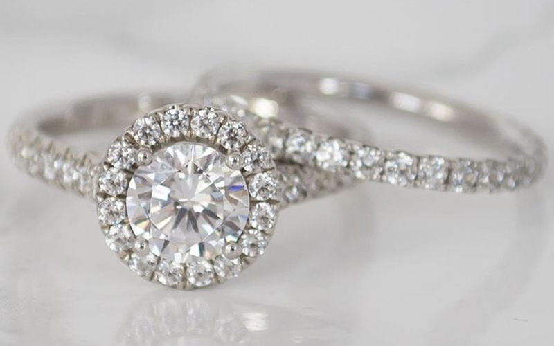 Nhẫn kim cương nữ đẹp đúng chuẩn thì có giá rất cao