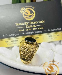Nhẫn vàng mặt đá sapphire