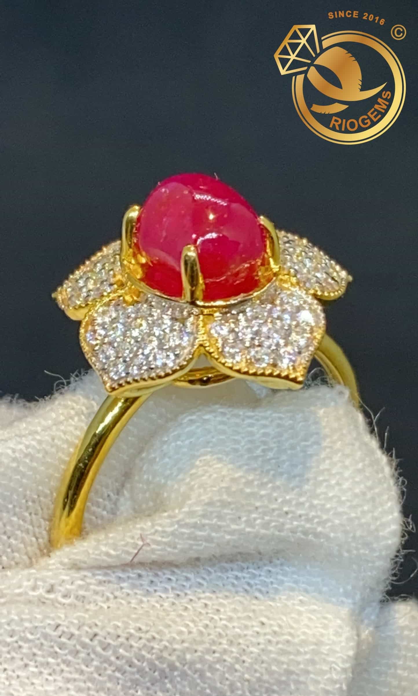 Nhẫn nữ đá ruby đỏ