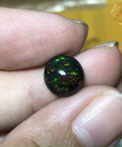 đá opal đen