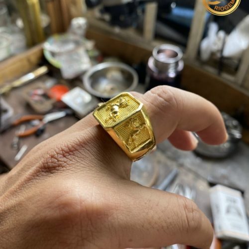 Nhan VANG nam mat vuong cho khach tuoi NGO 5