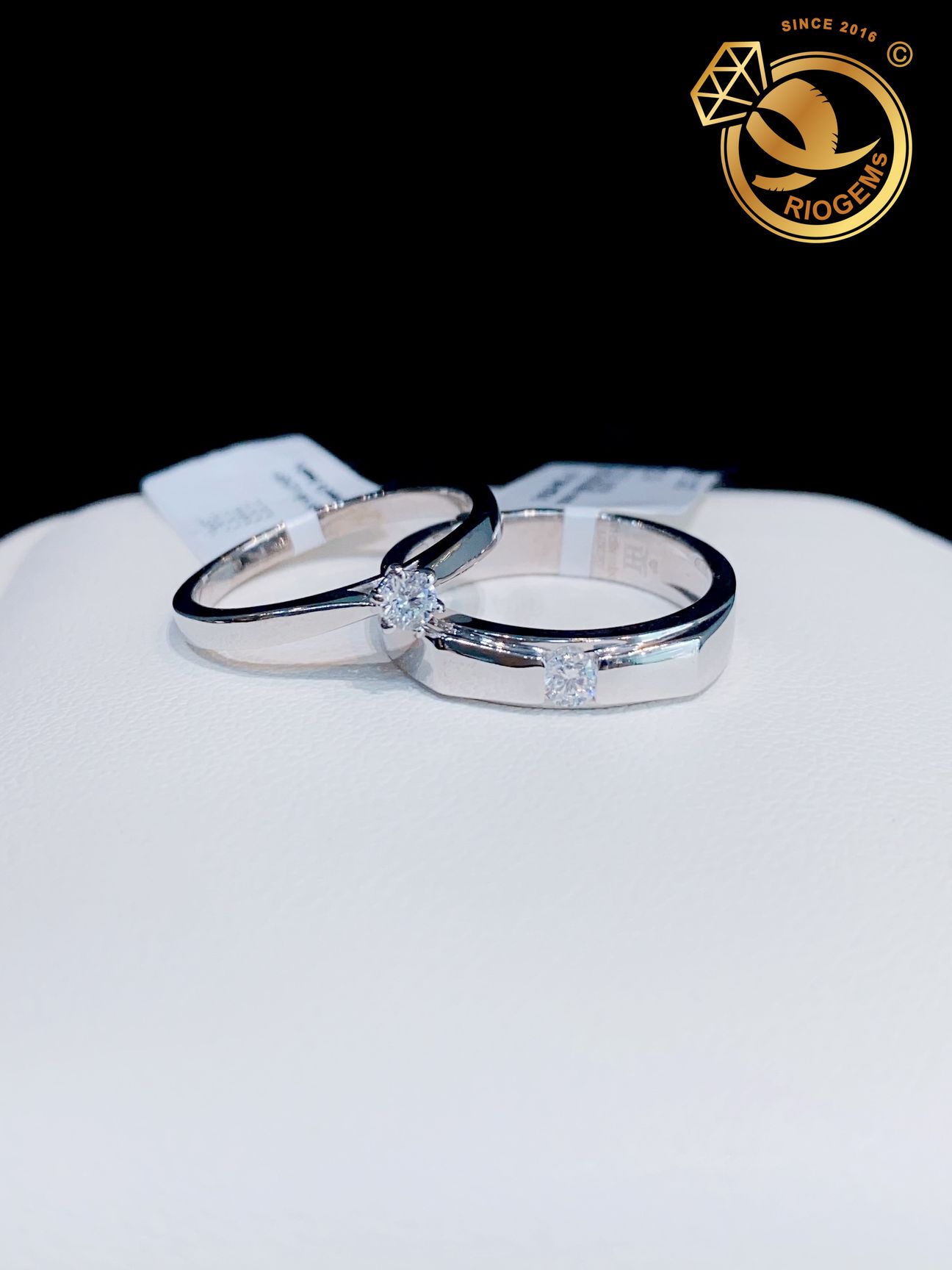 Mua Cặp nhẫn đôi, nhẫn cưới vàng DOJI cao cấp 14K đính đá Swarovski 1628 |  Tiki