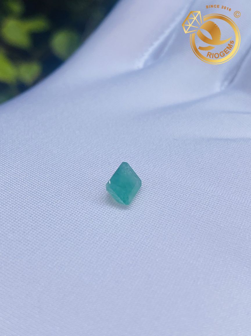đá emerald tự nhiên