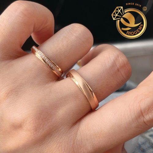 đeo nhẫn đôi đeo tay nào