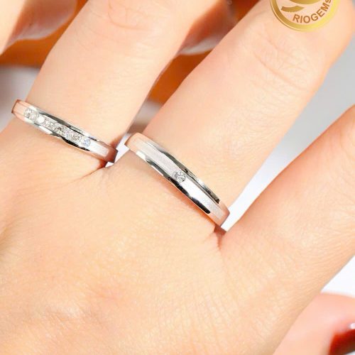 nhẫn đôi kim cương tự nhiên