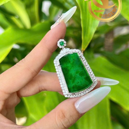 z7127612949731 57e26d45a9d3d384d470ddbc4687efa5 Mặt phỉ thúy vô sự